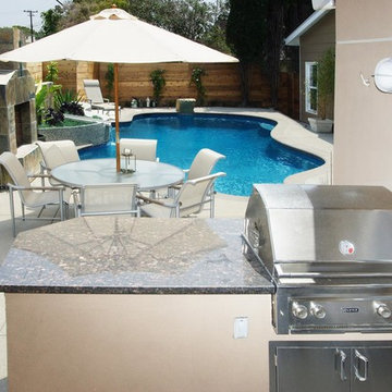 Fireplace, BBQ and Pool