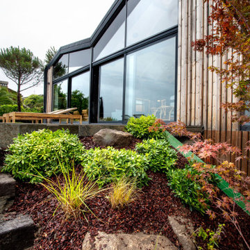 RESIDENCIA AL BORDE DEL MAR - SAIANS