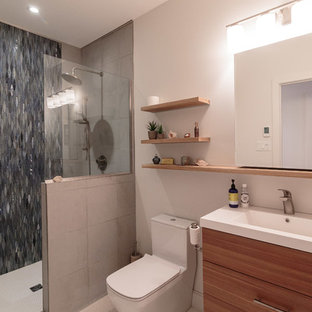 Moderne Badezimmer mit Vinylboden Ideen, Design & Bilder - August 2020