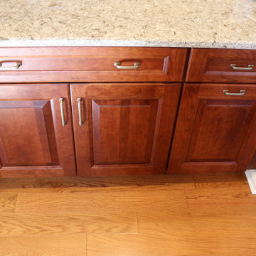 Kitchen Remodel with Medallion Cherry Raised Panel Cabinets & Quartz Countertop