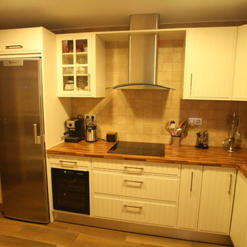cocina estilo neoclasico con palilleria