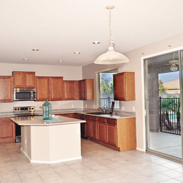 Residential Home - Spacious Southwest Family Home