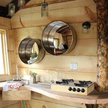 Treehouse Escape in Hauser ID