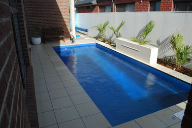 Photo of a contemporary pool in Geelong.