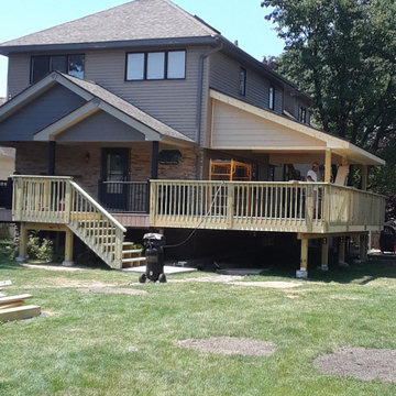 Traditional Custom Deck, B2 Construction
