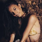 Michelle Elexiias foto
