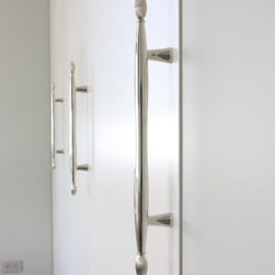 Artisan Series: Anthony P. Browne Door Pull DP-5908 - Cabinet And Drawer Handle Pulls