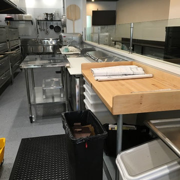 Upper Crust Pizzeria In Beverly Hills CA