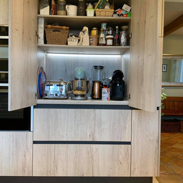 Double larder unit with deep drawers