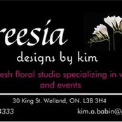 freesiadesignsbykim's photo