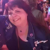 Nikki Persnickety's photo