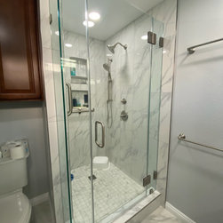Jarron - Chula Vista - Shower Doors