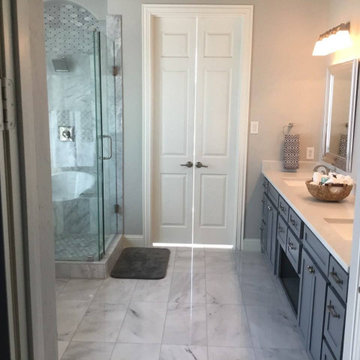 Ridgemoor - Master Bathroom