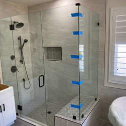 Sedona, Orange County - Shower Doors