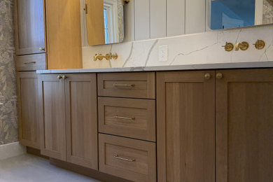 Example of a bathroom design in Detroit