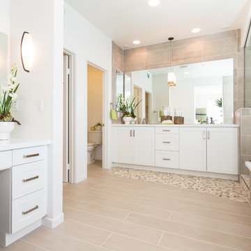 Warmington Residential: Canopy at Esencia - Plan 3X Master Bathroom
