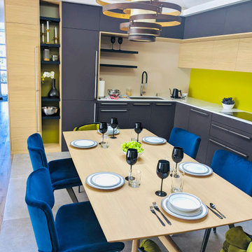 UNIQUE BLACK AND GREEN MODERN KITCHEN