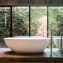 Which Bath is Best: Freestanding or Fitted?