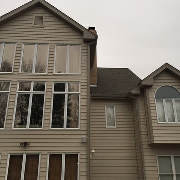 Architectural 7" wide insulated vinyl siding - Country Beige/Clay