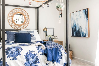 Inspiration for a transitional bedroom remodel in Chicago