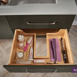 KraftMaid: Vanity Deluxe Roll-Out Tray - Products