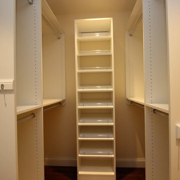 Boxwood Square Master Closet