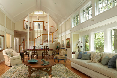 Example of a classic living room design in Boston