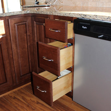 Kitchen Design: StarMark Cabinetry in Maple, Cambria Quartz Counter