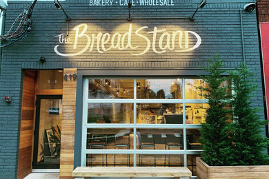 Breadstand