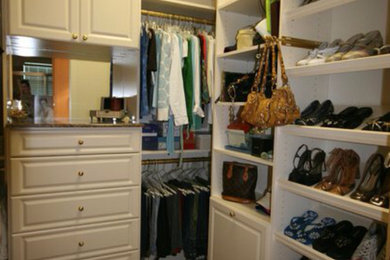 Holly's Custom Closet in Fort Myers, Florida