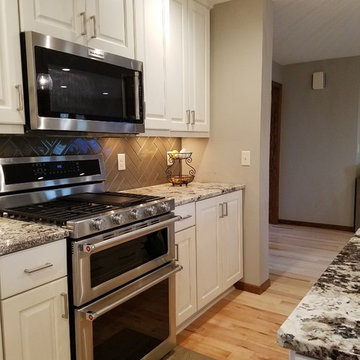 Cramped Kitchen Expands to Family Room