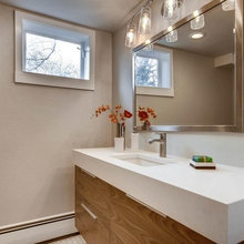 bathroom(s)