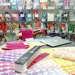 GUILDERY RETAIL SHOPS - Decorative Pillows