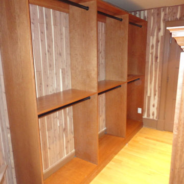 2018: Large Walk In with Shoe Wall and Stand Alone Wardrobes