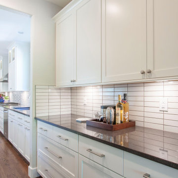 White Kitchen Tiles Backsplash in Stacked Pattern