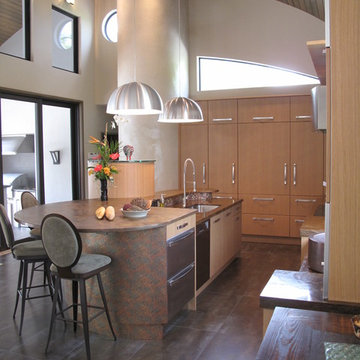 Contemporary & Artistic