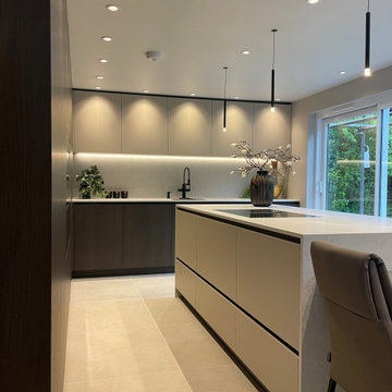 Dark Oak modern kitchen