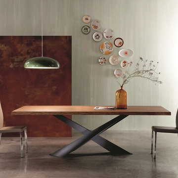 Modern Italian dining tables
