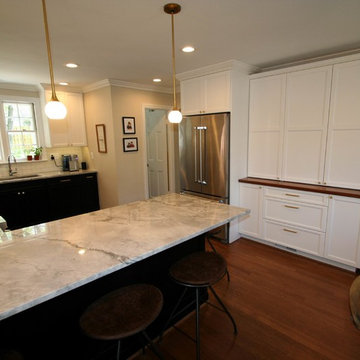 Kitchen with Bench Seat