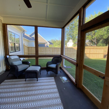 Screened Porch in Griffin Park at Eagle Point in Birmingham