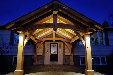 Home design - rustic home design idea in Toronto