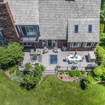 Deer Park Composite Deck with TimberTech® Reserve Driftwood & Westbury Bella Cav