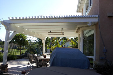 Inspiration for a large timeless patio remodel in Los Angeles