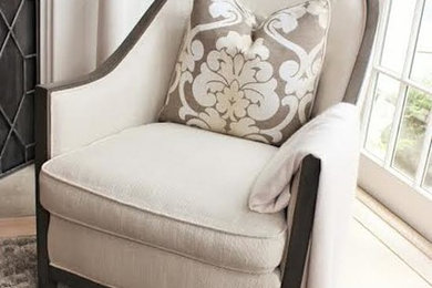 Inspiration for a transitional living room remodel in New York