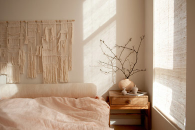 Bedroom - scandinavian bedroom idea in San Francisco