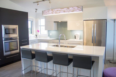 Kitchen - kitchen idea in Toronto