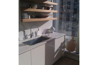 Example of a kitchen design in Chicago