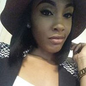 Nikki Clarks foto
