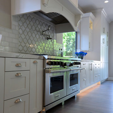 Transitional White Gainey Ranch