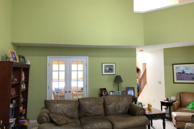 Family room - transitional family room idea in Cincinnati